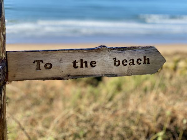 To the beach signpost 