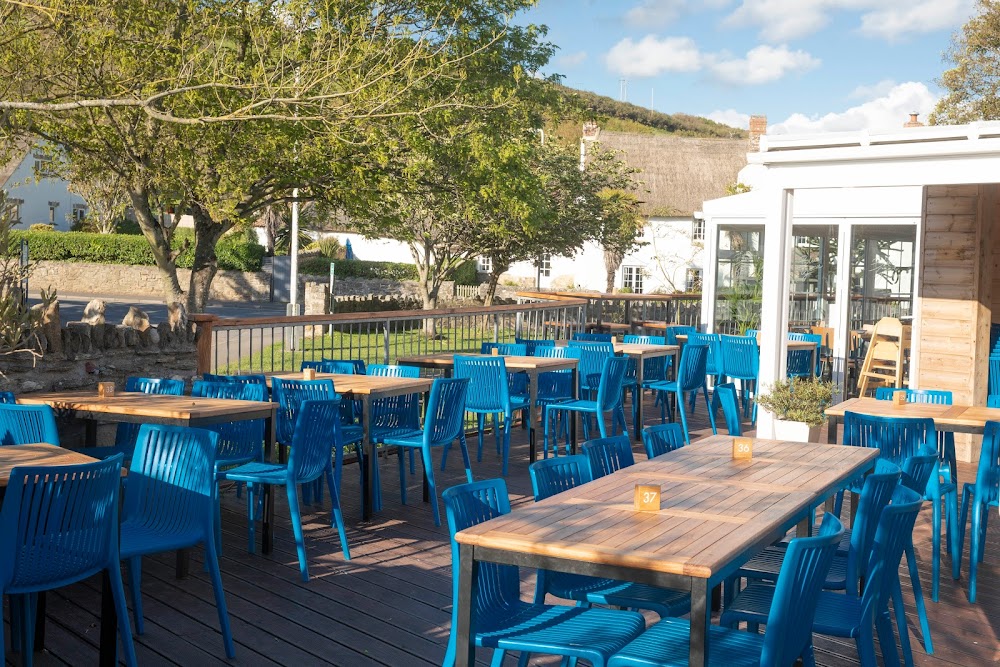 Blue Groove, Croyde: Vibrant Cafe and Restaurant in the Heart of Surf Village